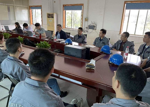 双金公司三体系监督审核会议现场